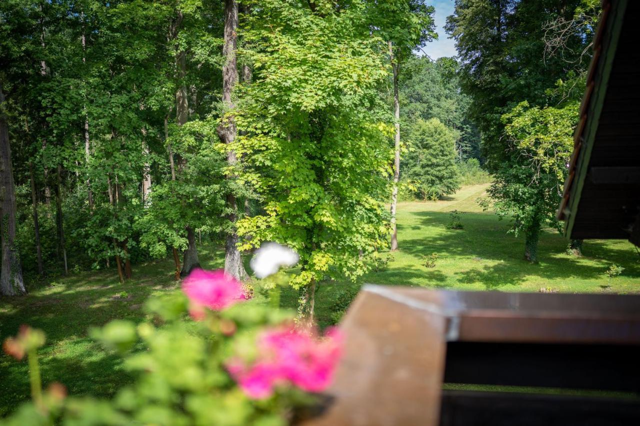 Hotel Zur Waldhufe Doberlug-Kirchhain エクステリア 写真